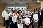 В машине времени со слезами на глазах: в Королёве прозвенели последние звонки для выпускников В машине времени со слезами на глазах: в Королёве прозвенели последние звонки для выпускников